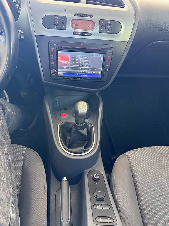 Autos: Seat Leon 2.0TDI  – D'occasion à Tägerwilen par Graw95 4