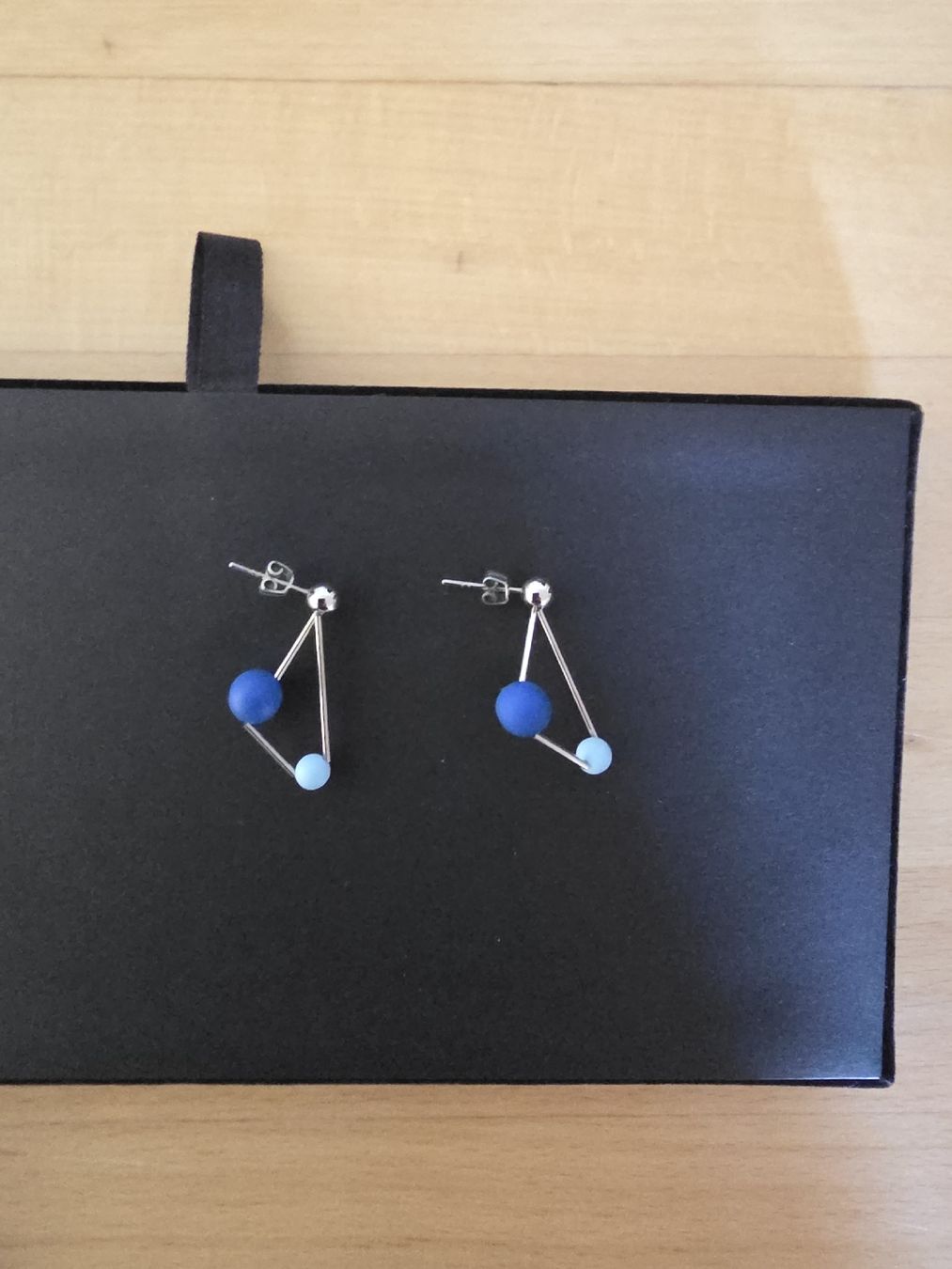 Swatch Altri gioielli: Swatch Blue Beads Necklace & Earrings Set – Nuovo (secondo la descrizione) da Savigny venduto da mar_pfd8 2