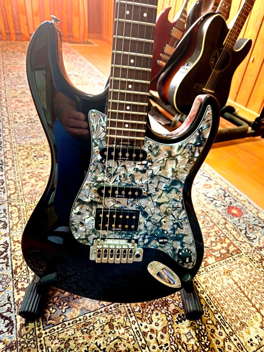 Blade Musikinstrumente: Levinson Blade Gitarre – Gebraucht aus Brittnau von dxf 2