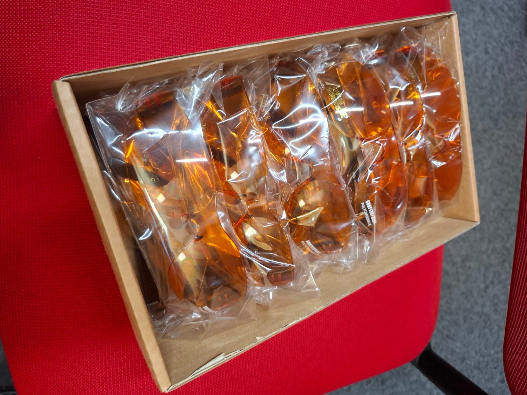 Occhiali & Lenti: 12 Stk. Sonnenbrillen orange Red Rock Special Edition – Nuovo e nell'imballaggio originale da Oeschenbach venduto da Maspa49 1