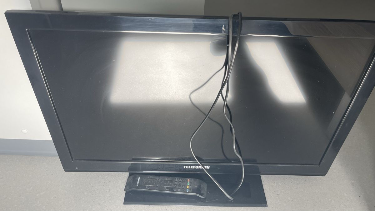 Microsoft Konsolen: Console Microsoft Xbox One con accessori e 3 giochi – Gebraucht aus Airolo von cat_q5fm 4