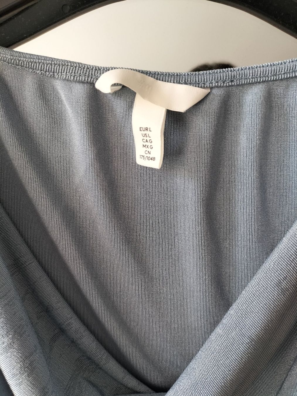 H&M Top: Top en jersey à effet drapé H&M L – Usato da Clarens venduto da fashionfou 4