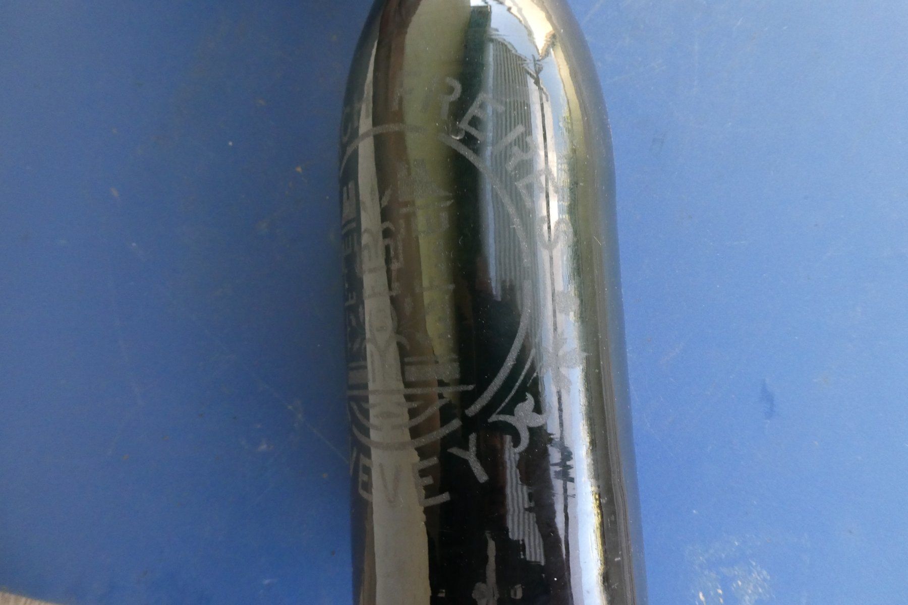 Feldschlösschen Verres, cruches & bouteilles: Bouteille de bière Vevey – D'occasion à Fontaines NE par monloisir 3