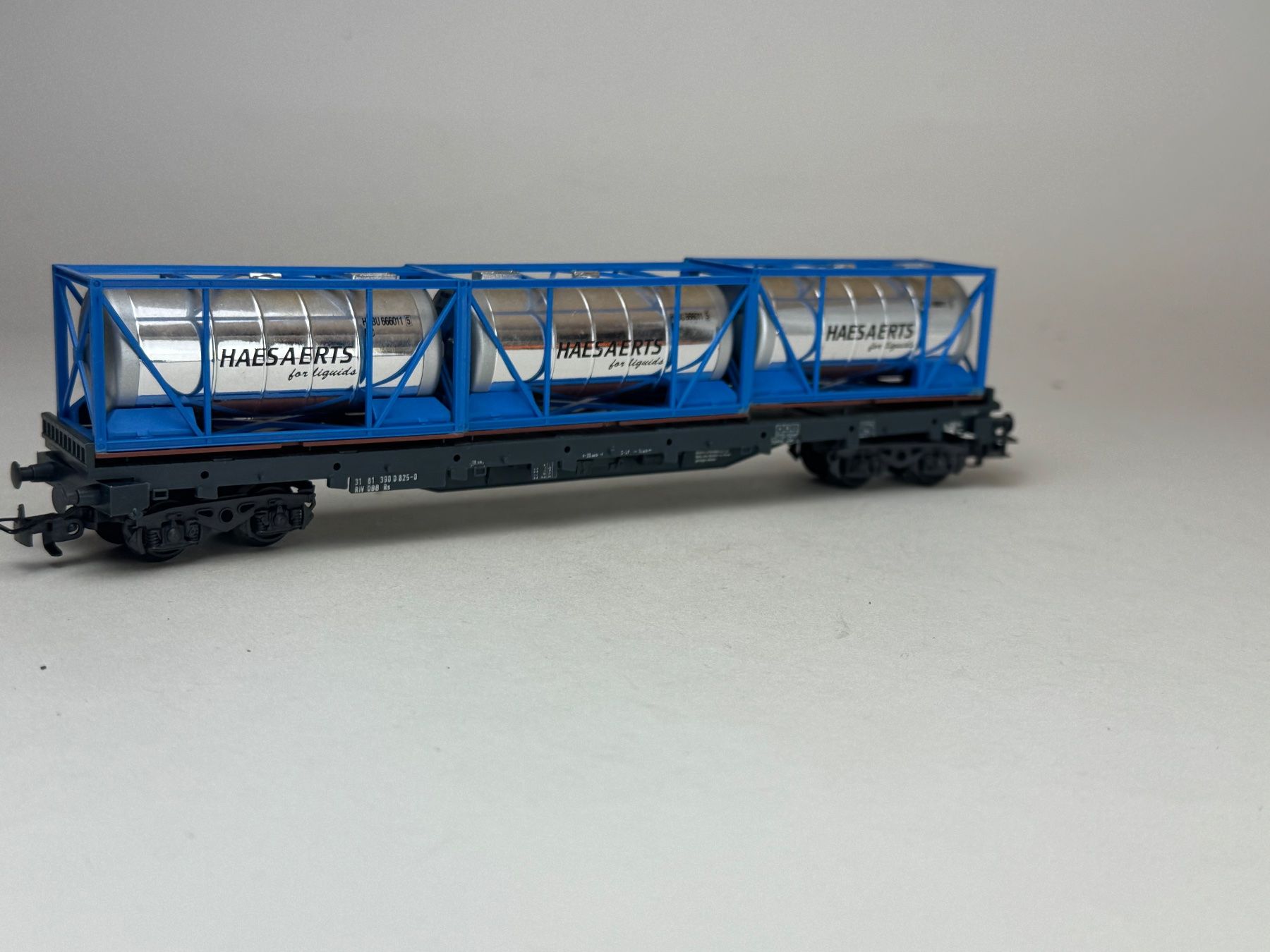 Liliput Modellini di ferrovie: Liliput Containerwagon  Container Haesaerts – Usato da Elm venduto da Wikmtz 1