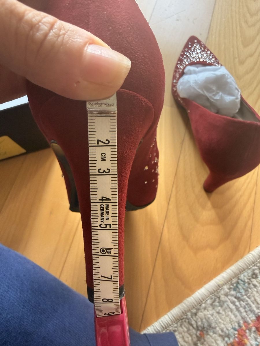 Chaussures femmes: Damenschuhe rot mit Schmucksteinen Grösse 37 – Neuf (Voir description) à Kilchberg ZH par ana_z2sb 9