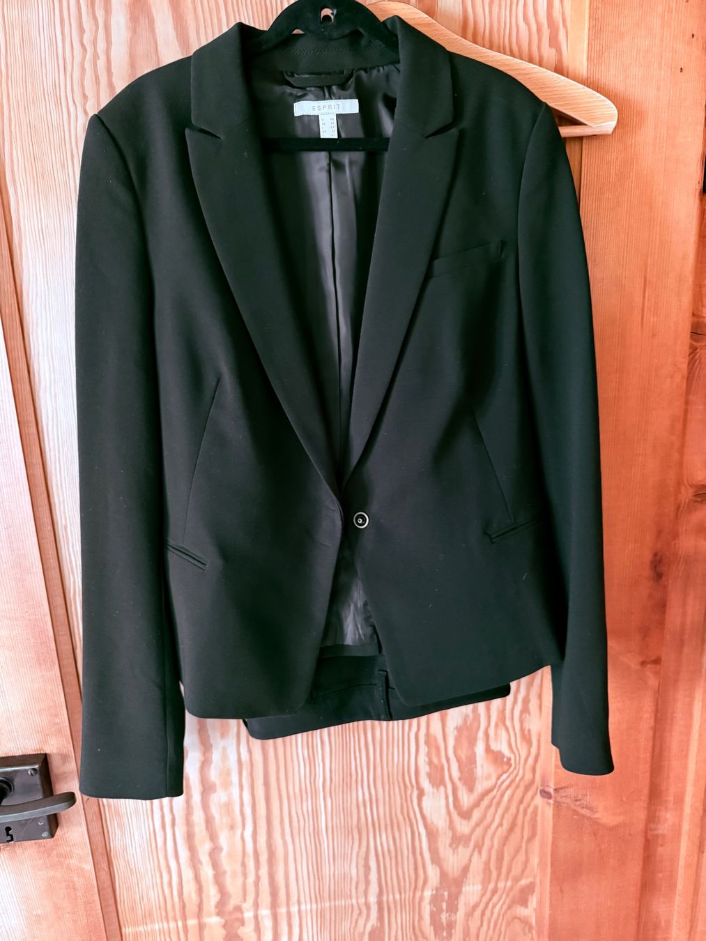 Esprit Completi & Tailleur: Hosenanzug von Esprit Gr. 38 schwarz – Usato da Braunwald venduto da Noveredo 2