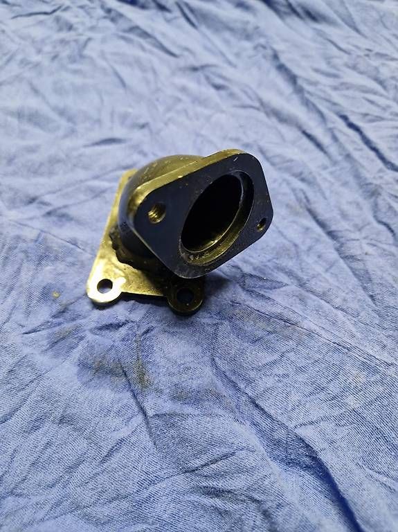 Italkit Parti ricambio per ciclomotori: 28mm Italkit Ansaugstutzen – Usato da Finsterhennen venduto da Miproper 2