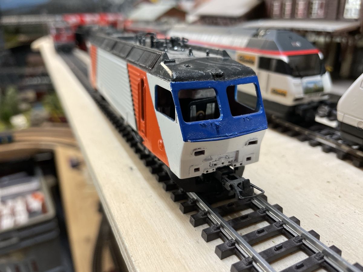 Roco Modellini di ferrovie: Roco Re 4/4 Modellbahnersatzteil defekt – Usato da Gossau SG venduto da Krokodil344 1