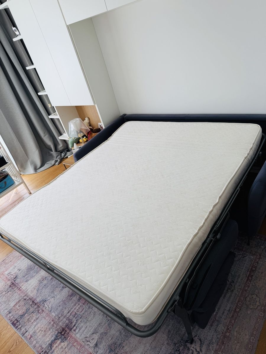 Divani: Sofa bed - mattress included - like new! – Usato da Schwyz venduto da adbaar 1