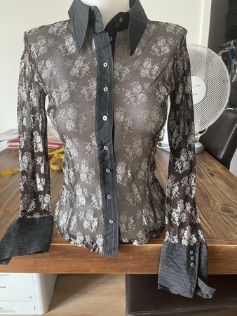 Chemise  MARCCAIN S 36 en dentelle très bon état