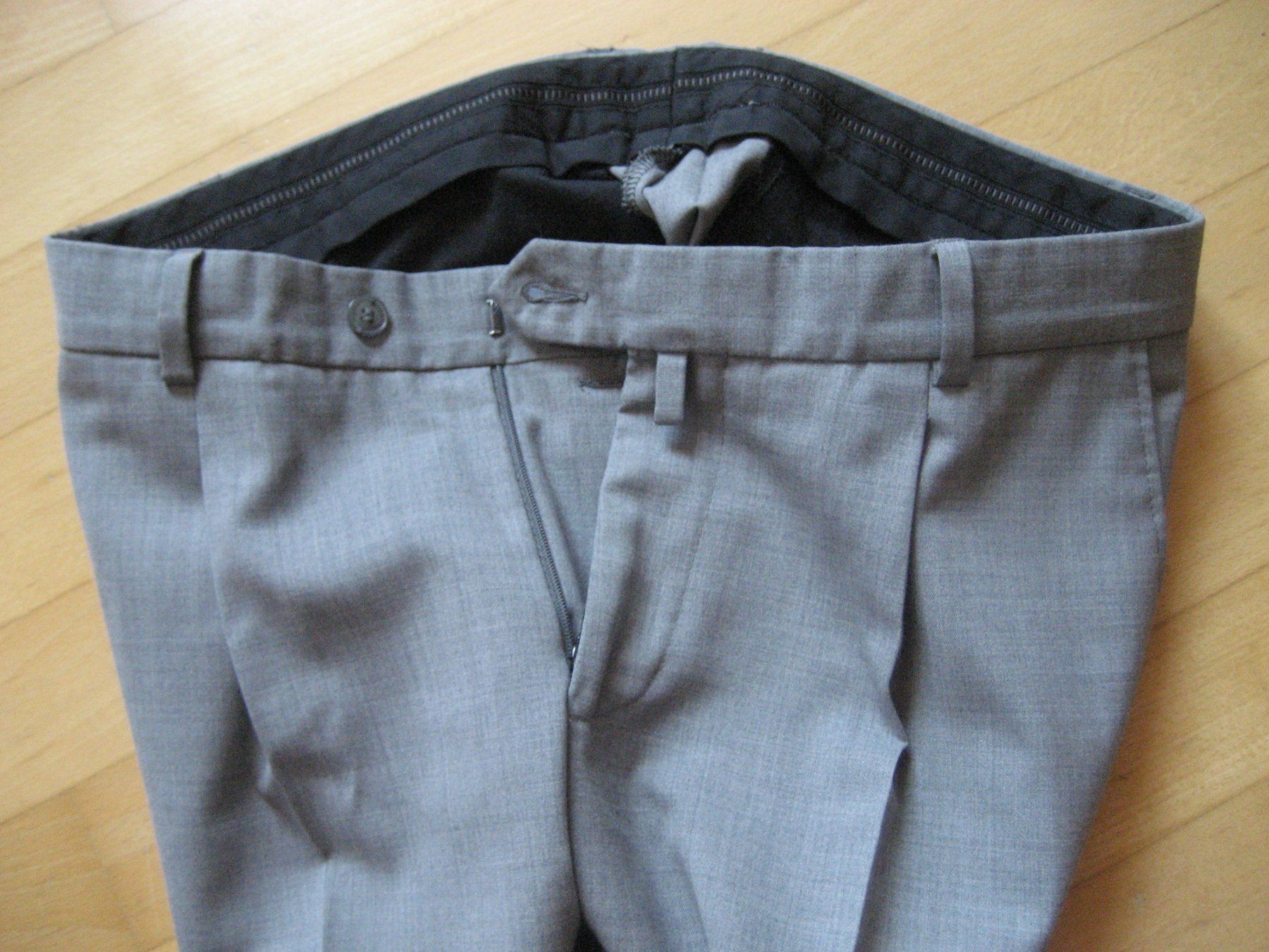 Pantaloni: Elegante Herren Stoffhose, Grau – Usato da Unterengstringen venduto da Olifant4 2