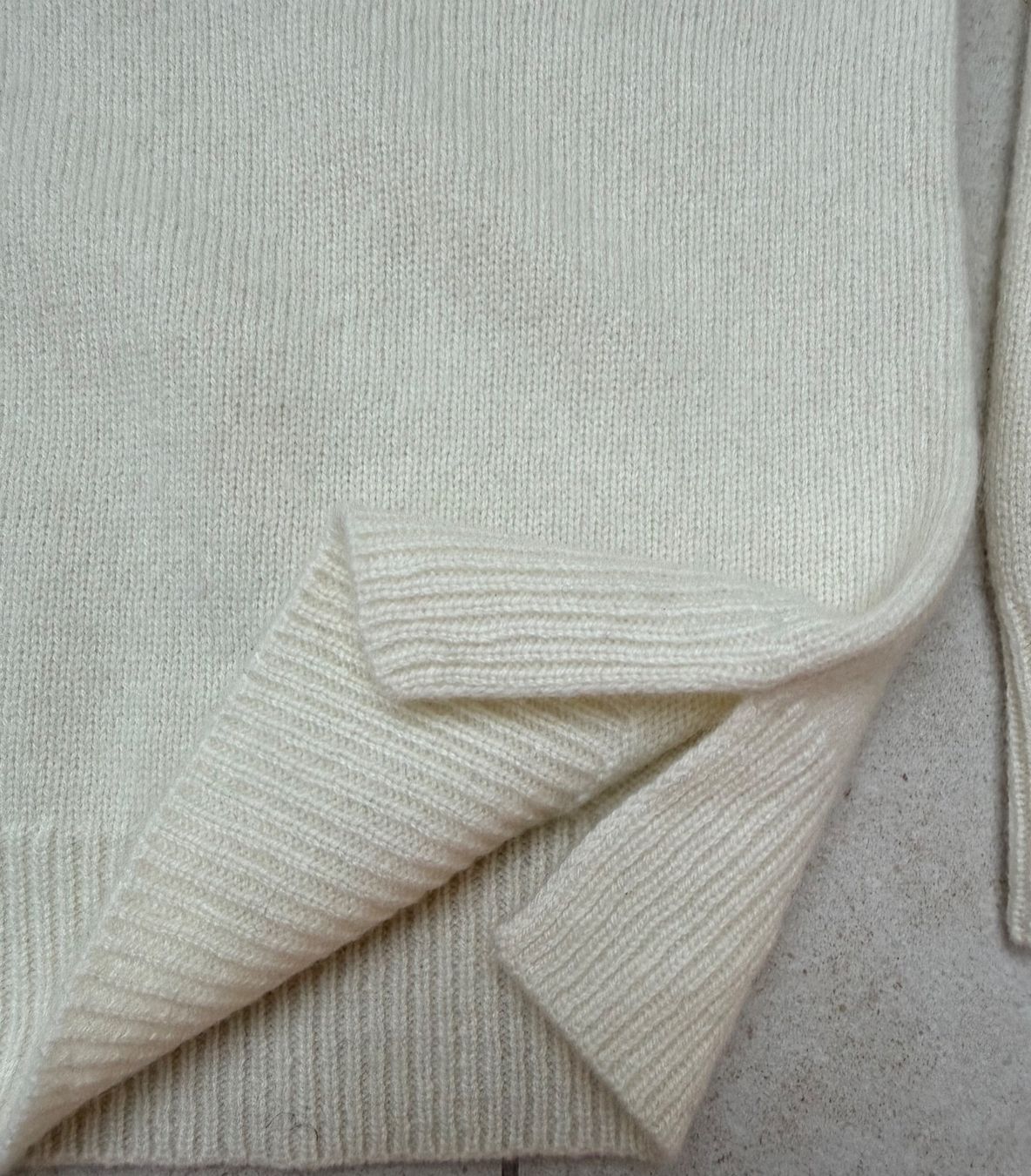 Repeat Maglioni & Felpe: REPEAT Stehkragenpullover – Ecru / Cremeweiss – Nuovo (secondo la descrizione) da St-Sulpice VD venduto da Nnie 1
