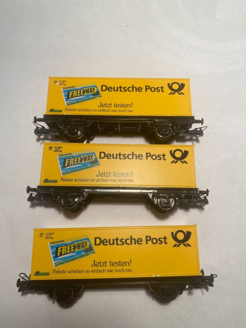 Roco Modellini di ferrovie: ROCO 3x 47251 Containerwagen "Deutsche Post Freeway" DB, DC – Usato da Buchrain venduto da Modellbahn11 2