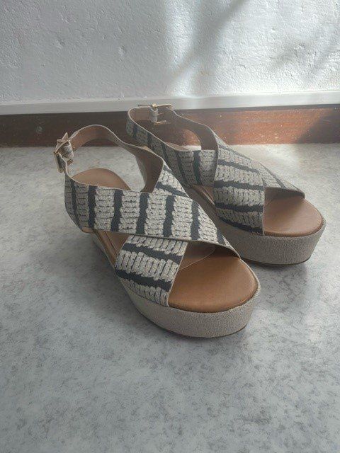 Damenschuhe: Nine West Sandalen Grösse 36 – Neu (gemäss Beschreibung) aus Hagendorn von Pezzli 2
