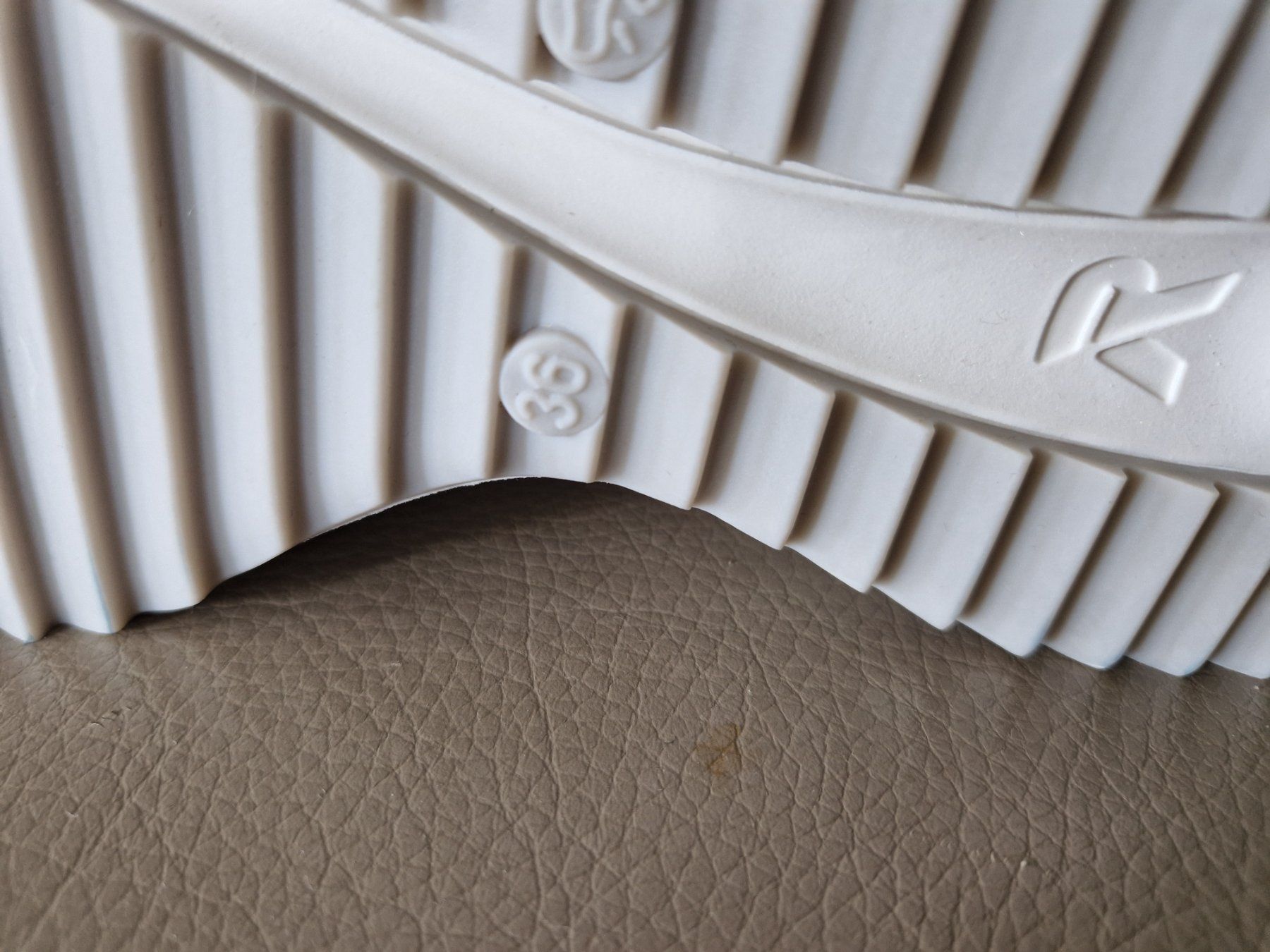 Rieker Damenschuhe: Sneaker – Neu (gemäss Beschreibung) aus Biel-Benken BL von Ina92 2