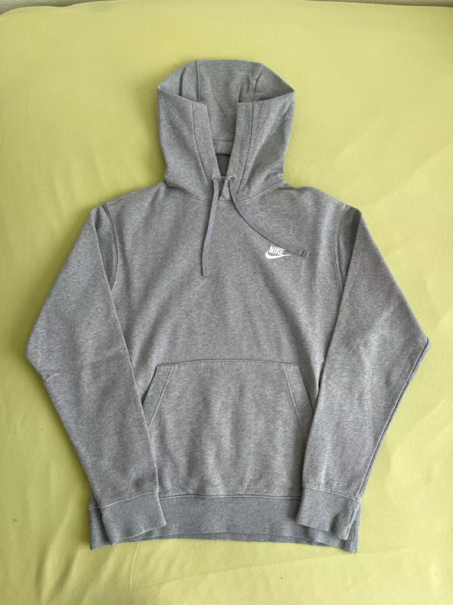 Nike Maglioni & Felpe: Pull gris Nike – Nuovo (secondo la descrizione) da Genève venduto da giulia_almnn