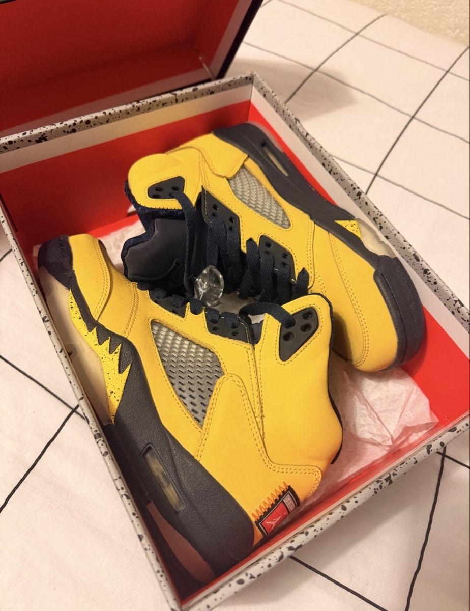 Jordan Scarpe da uomo: AIR JORDAN 5 RETRO SE – Nuovo (secondo la descrizione) da Frauenfeld venduto da emi_gk8l 1