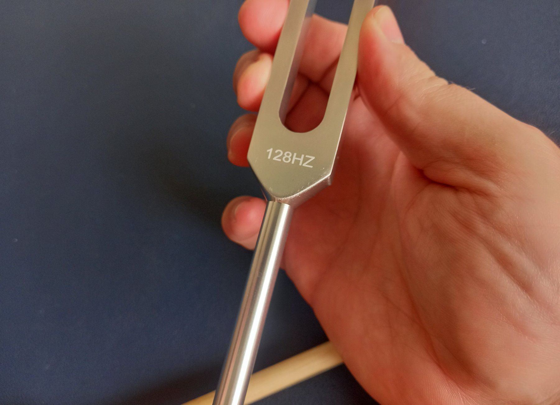 Dispositivi per massaggi: Komplettes Stimmgabel 128HZ - Diapason – Nuovo e nell'imballaggio originale da Bremblens venduto da LOVA-MUSICA-SHOP 5