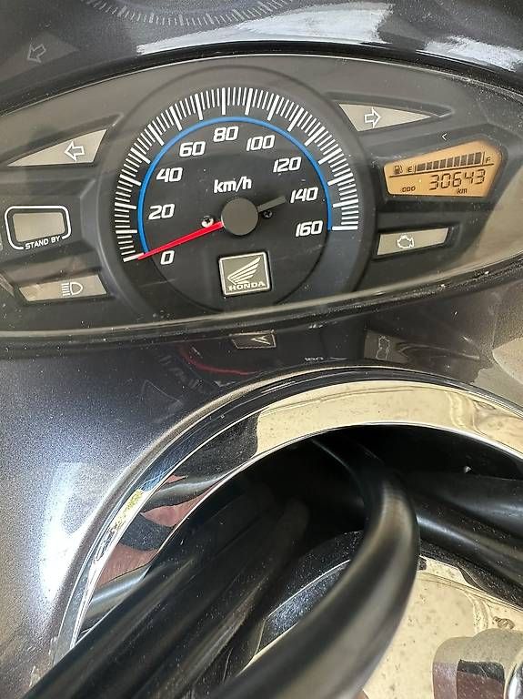 Scooters: Top Honda Scooter PCX 125 – D'occasion à Monteggio par pauwin 1