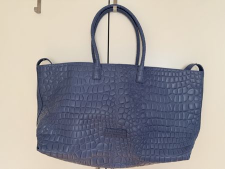 Liebeskind Shopper in Kroko blau