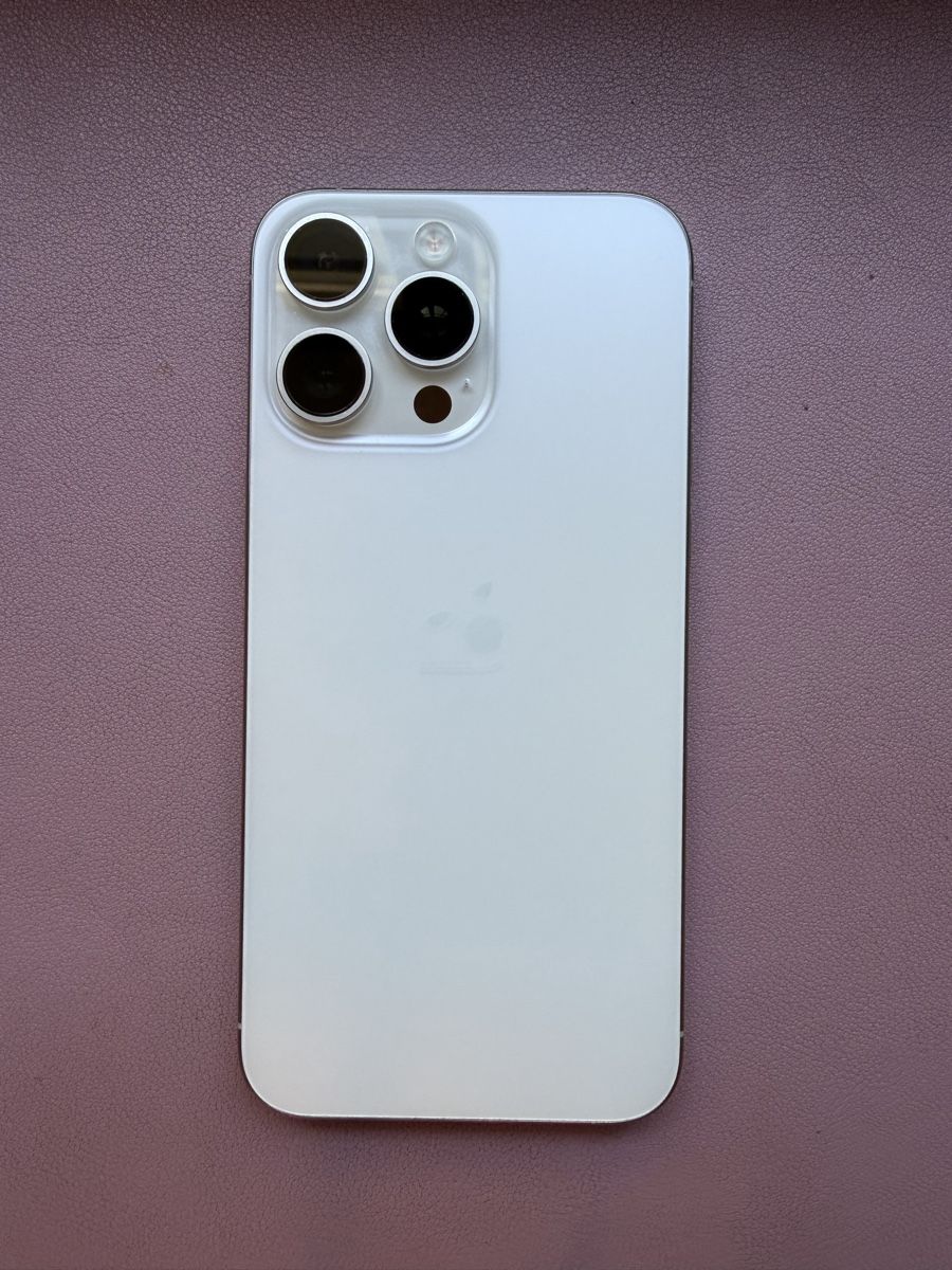 Apple Portables: iPhone 15 Pro Max, 256GB – D'occasion à Zürich par nat_pg9q 6