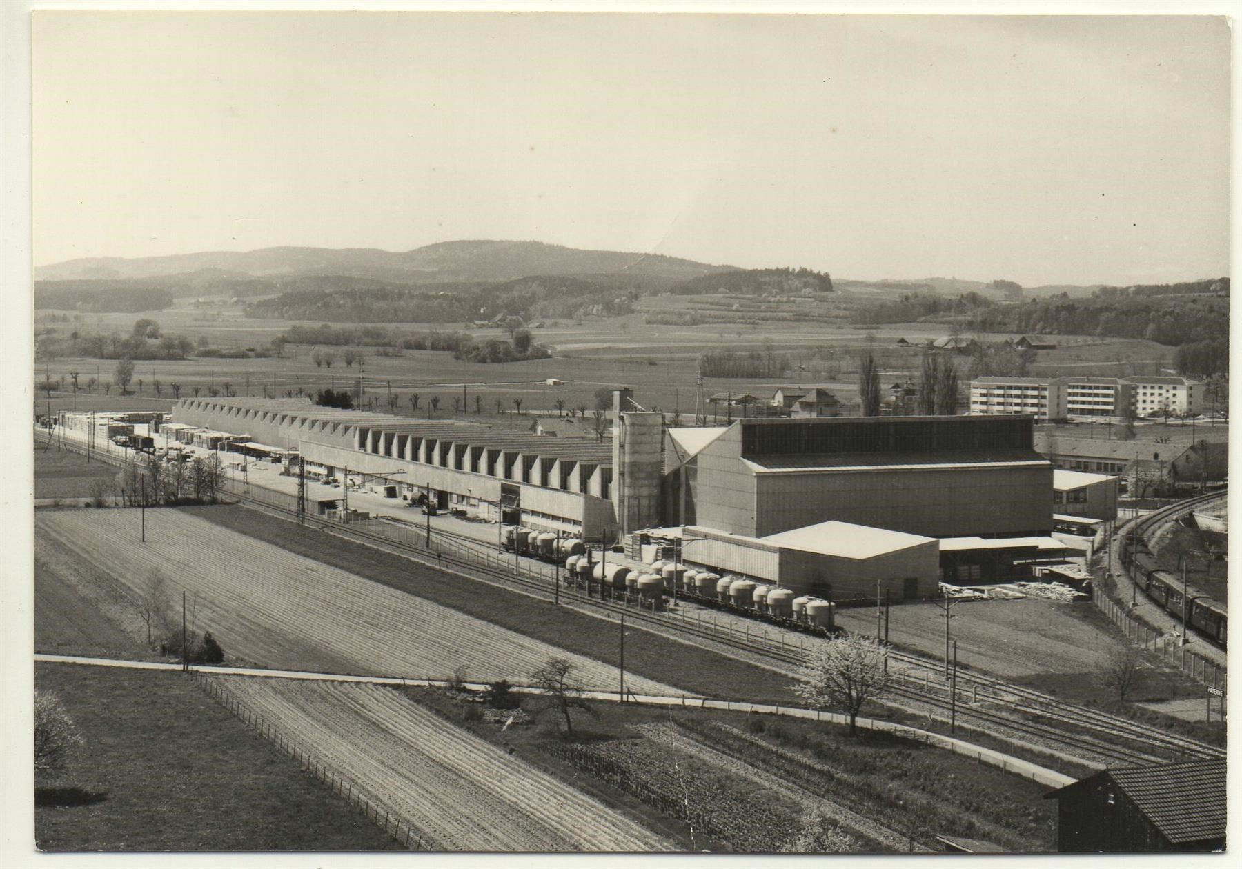 Ansichtskarten: PAYERNE Fabrik Eternit-Werke - Bahn – Gebraucht aus Jona von philajona