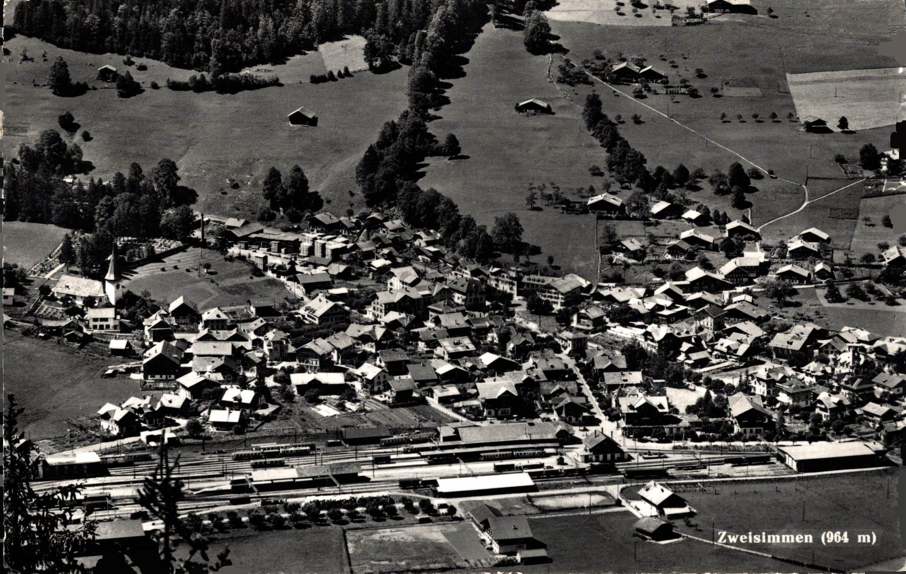 Cartoline postali: Flugaufnahme Zweisimmen – Usato da Bronschhofen venduto da Astore