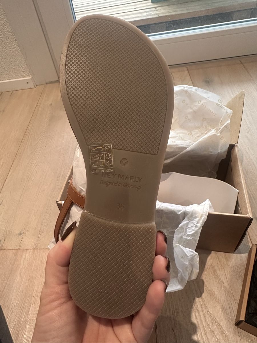 Damenschuhe: Sandalen von Hey Marly – Neu und originalverpackt aus Busswil von less91 1