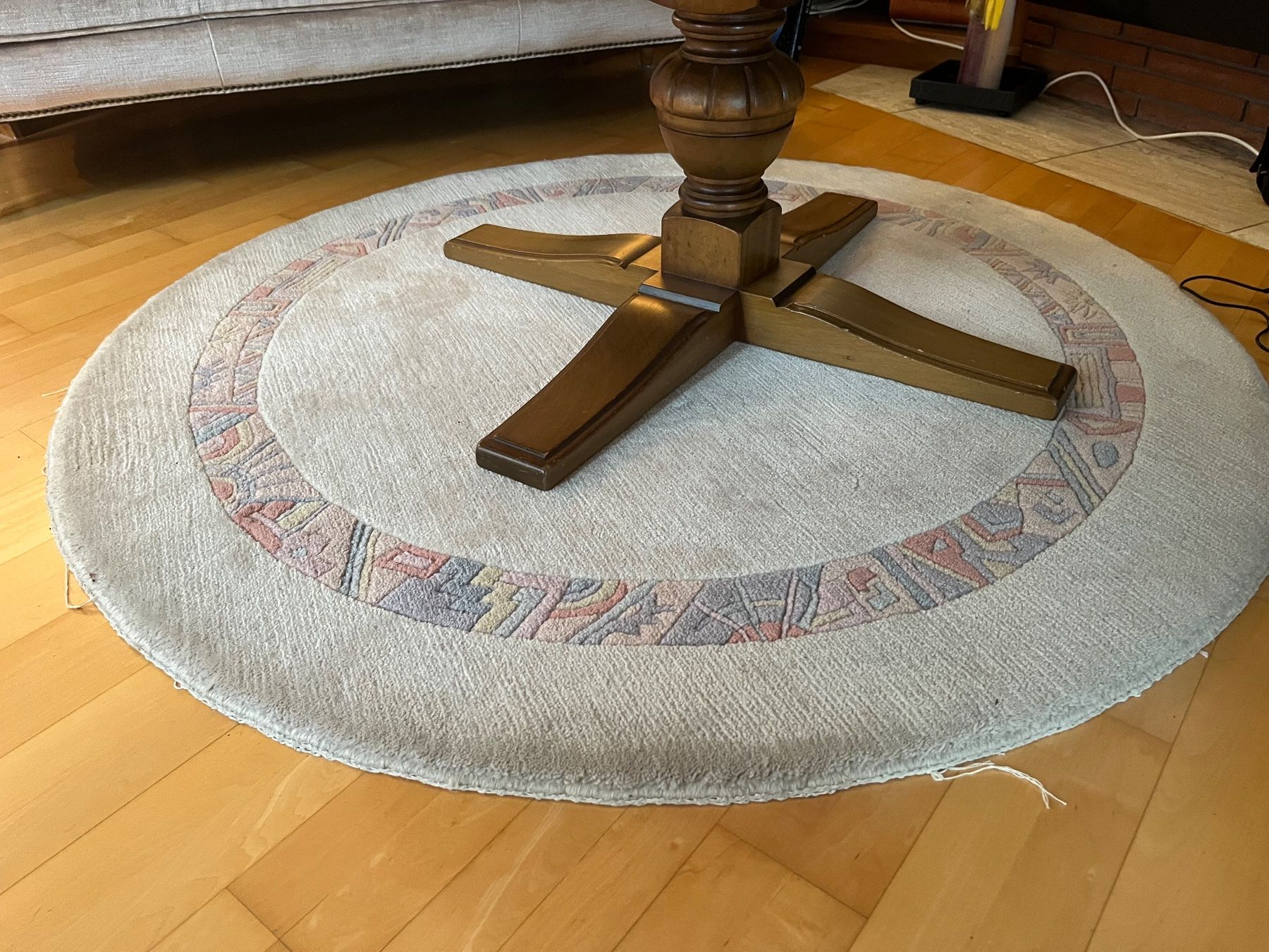 Teppiche: Teppich rund – Gebraucht aus Wallisellen von Rolfh
