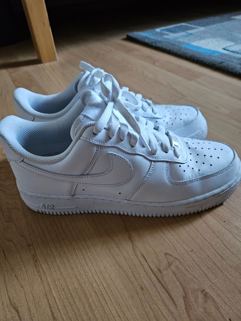 Nike Scarpe da uomo: Nike Air Force 1 Low Triple White – Nuovo (secondo la descrizione) da Ferpicloz venduto da Olivier_Jut 1