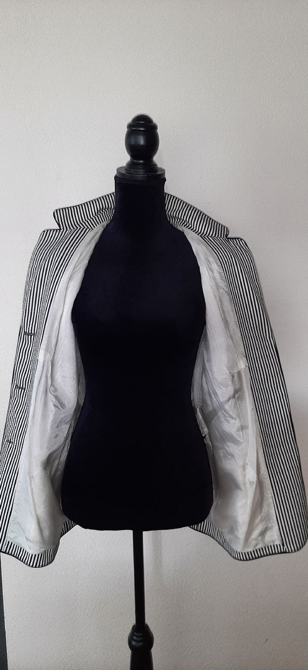 Gerry Weber Vestes: Gerry Weber Blazer schwarz weiss gestreift  – D'occasion à Uster par kgw78 3