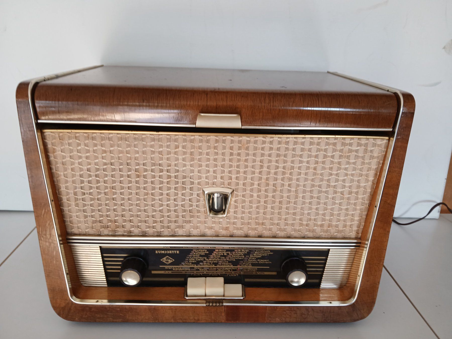 Radios: Röhrenradio Phono Eumigette "W" 60er Jahre – Defekt aus Zumikon von