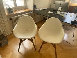 2 Stühle