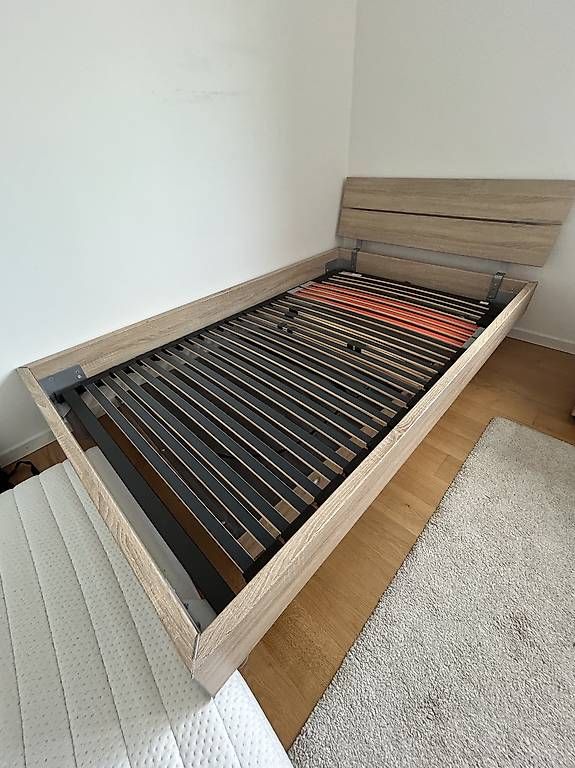 Lits: Lit 200cm x 120cm – D'occasion à Chavannes-Renens par mis_f6hm 4