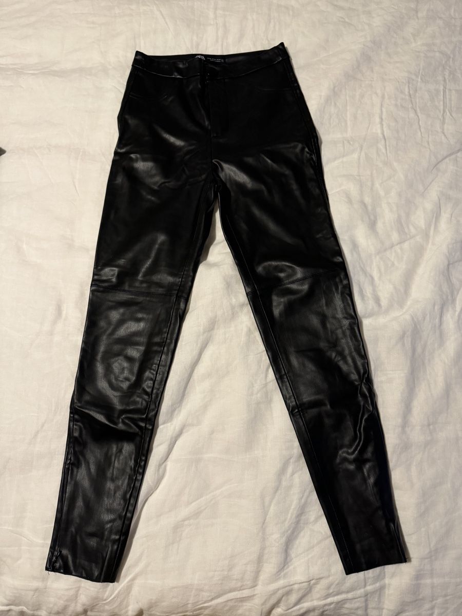 Zara Leggings: Faux Zara leather pants – Usato da Zürich venduto da Lovelyperfumes 1