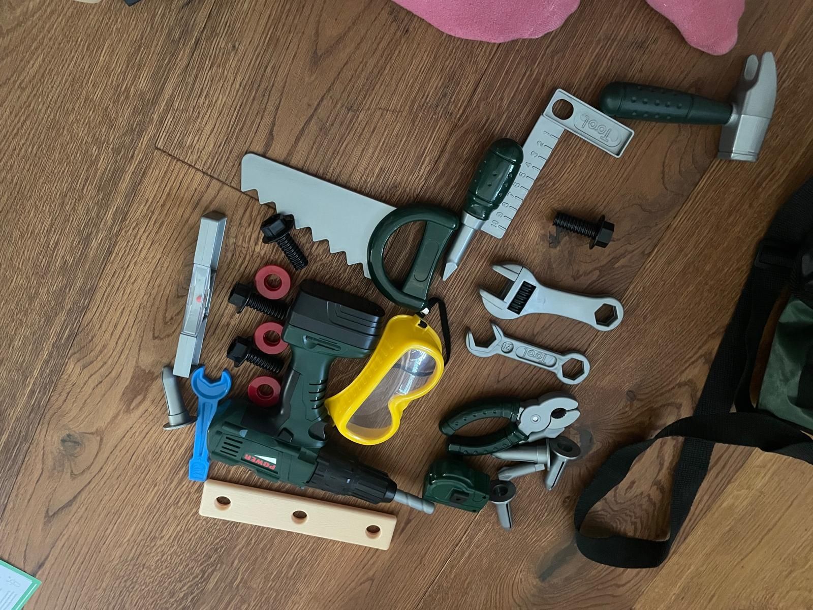 Giocattoli: Childrens Toy Tool Set with Bag good condition – Usato da Zürich venduto da mar_h988 1