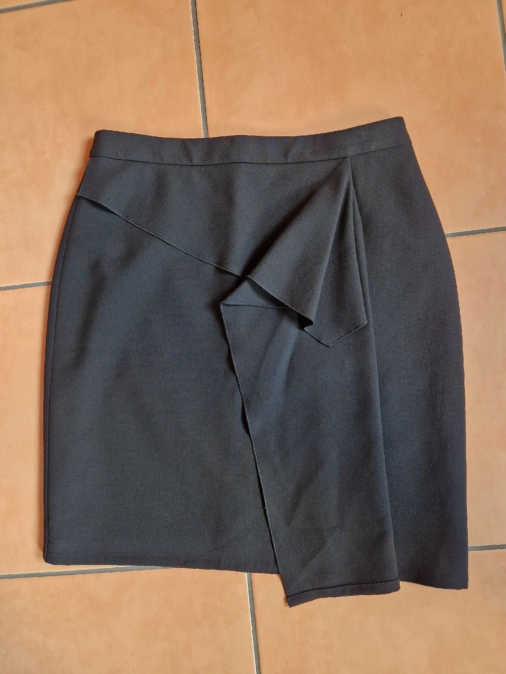 Hugo Boss Gonne: Jupe Hugo Boss 34 – Usato da Lichtensteig venduto da Cocabana_16
