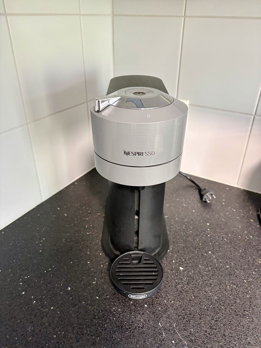 De'Longhi Macchine per caffè & Macchine per espresso: Delonghi Nespresso Vertuo Next – Usato da Küsnacht ZH venduto da vas_t2h8