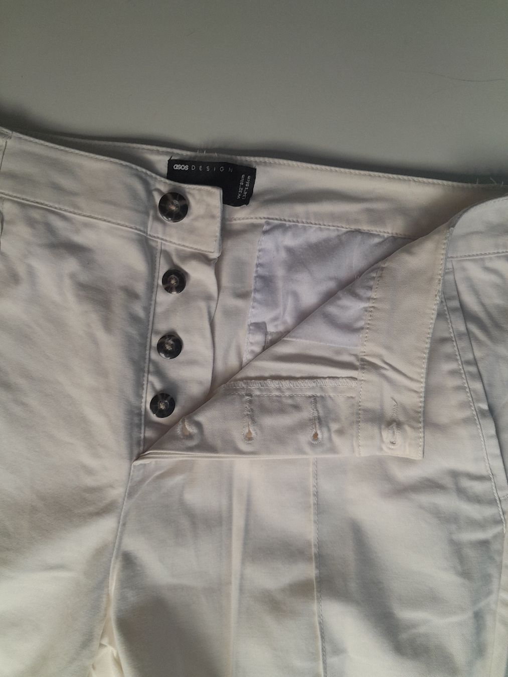 Asos Pantaloni: pantalon blanc asos W32 L34 – Usato da Genève venduto da ang_fd8z 2