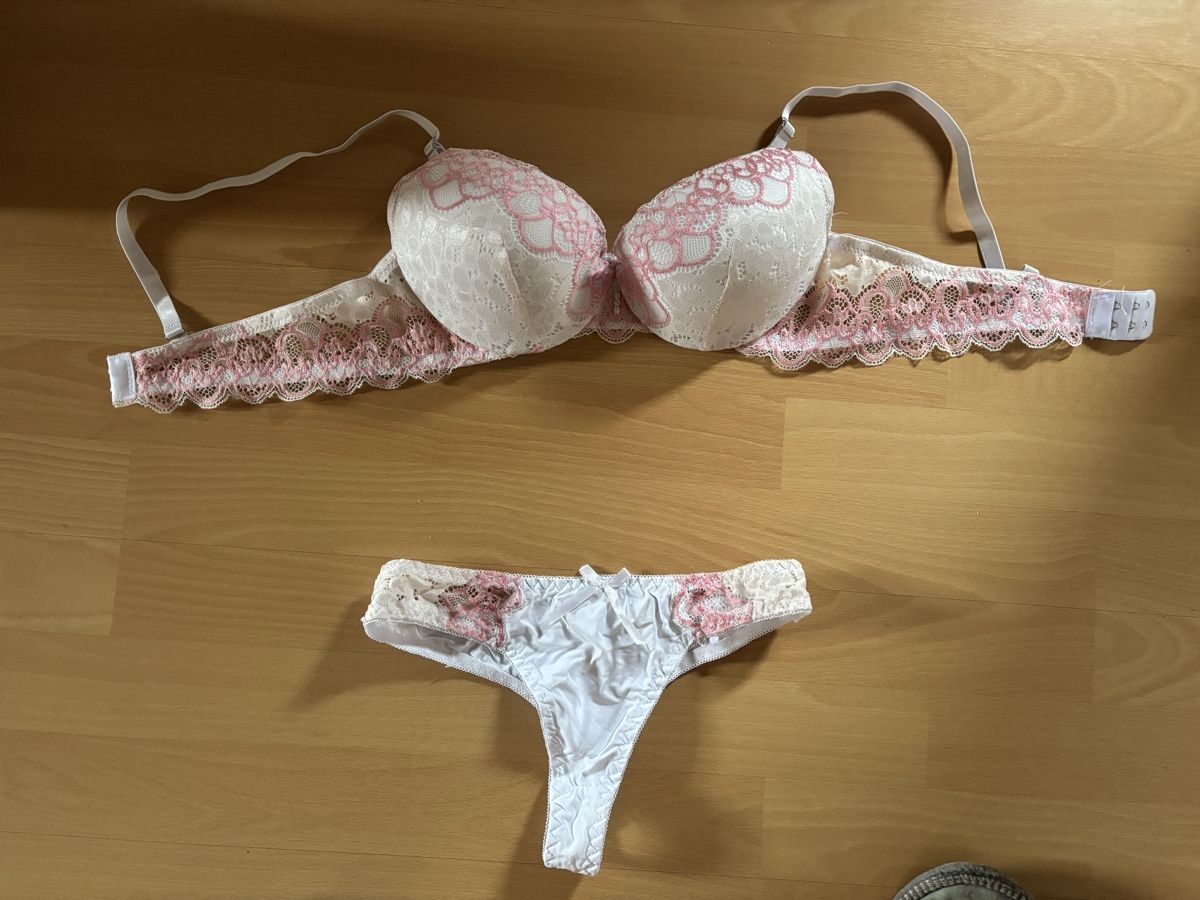 Sonstige Unterwäsche: Soutien gorge – Neu und originalverpackt aus Courcelon von odi_9mjv 1