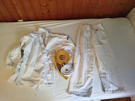 Karateanzug KWON, Grösse 130, Top Zustand, neuwertig