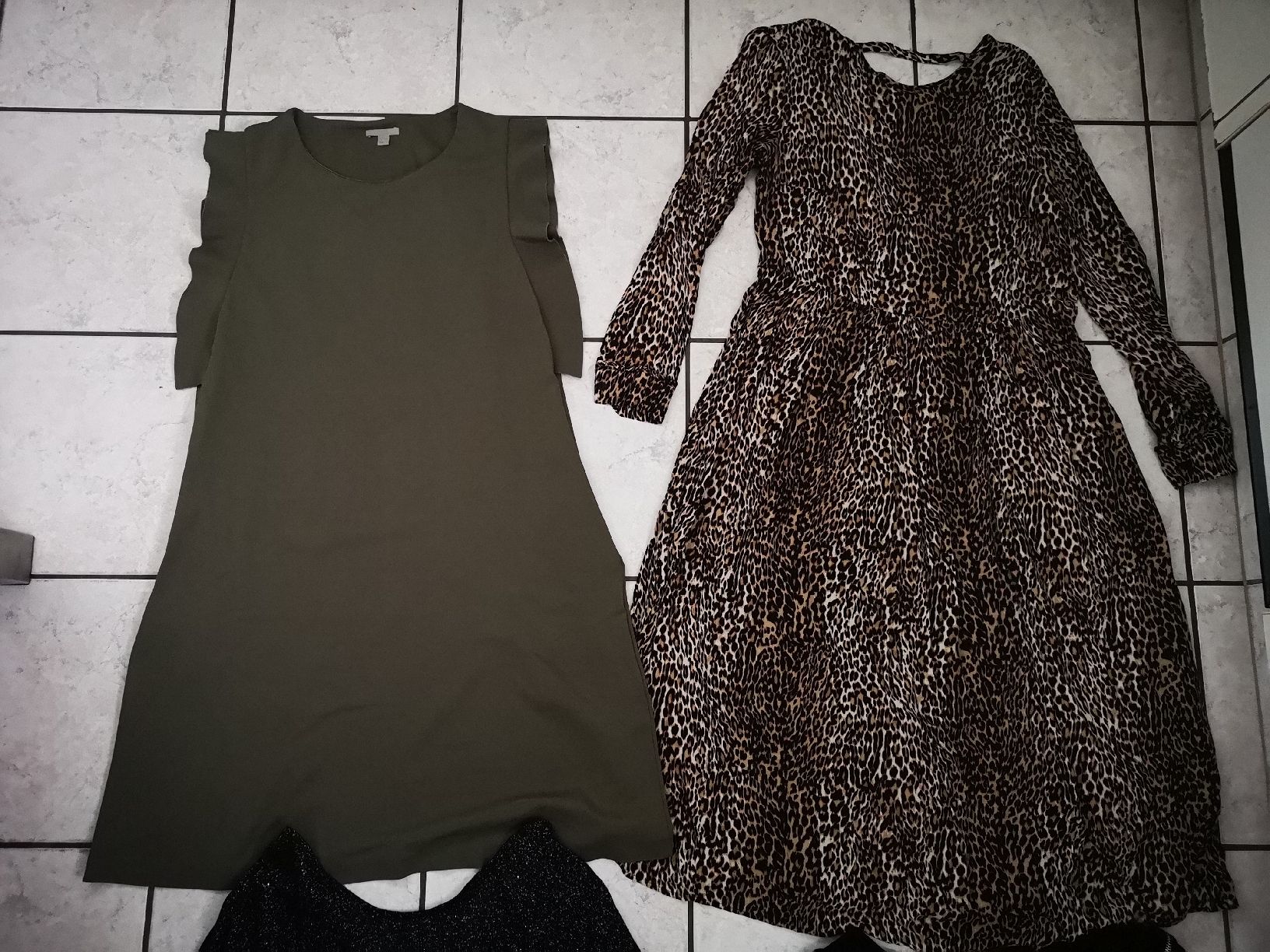 Kleiderpakete: (c10).  11 x Marken Kleiderpaket gr. L Guess, SISLEY... – Gebraucht aus Sevelen von gsandax 4