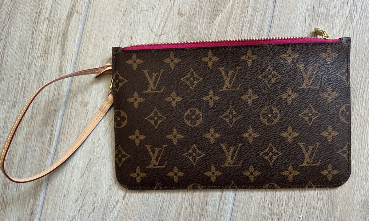 Louis Vuitton Custodie per cosmetici: Pochette LV Monogramm – Nuovo (secondo la descrizione) da Pregassona venduto da Kyttina 3