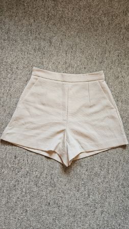 Kookai Shorts in creme, Grösse 38