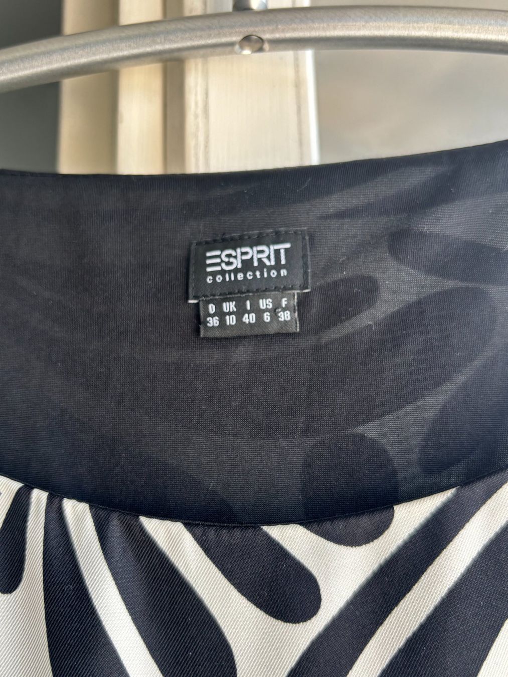 Esprit Vestiti: Kleid Esprit Grösse 36, nie getragen – Usato da schmerikon venduto da nicole091 5