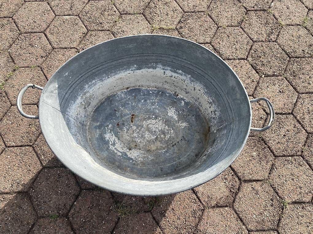 Sonstige Gartendekorationen: Grosse Zinkwanne – Gebraucht aus Mühlau von Johuiii 1