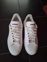 Weisse Turnschuhe