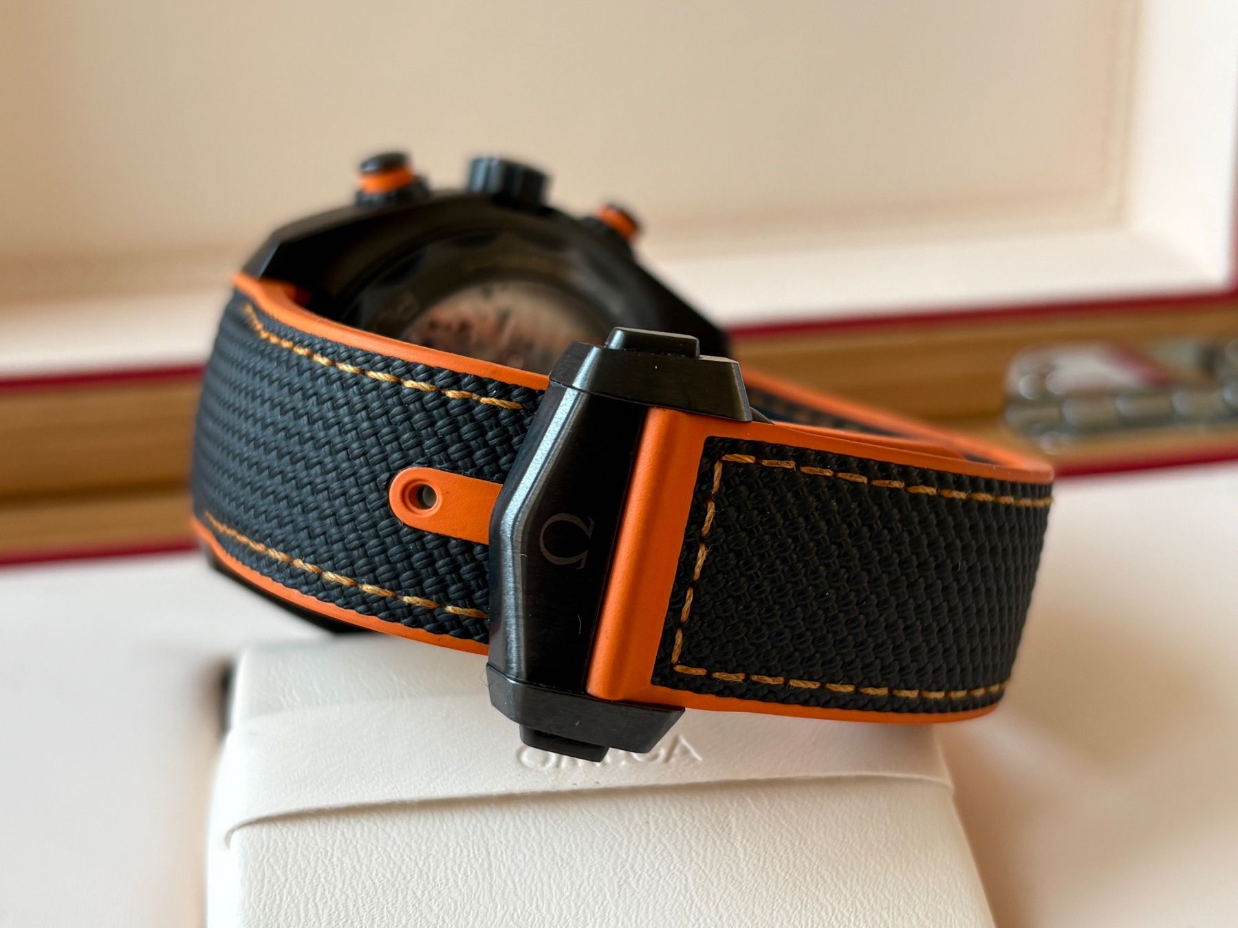 Omega Orologi: OMEGA Seamaster Planet Ocean Deep Black Fullset mit Garantie – Usato da Birsfelden venduto da Mynos 9