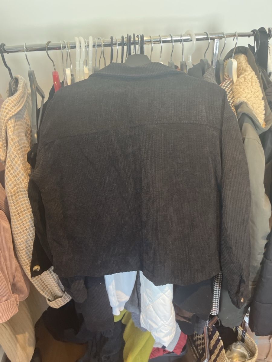 Shein Giacche: Cordjacke Schwarz Grösse M – Nuovo (secondo la descrizione) da Ostermundigen venduto da Laariinaa 1