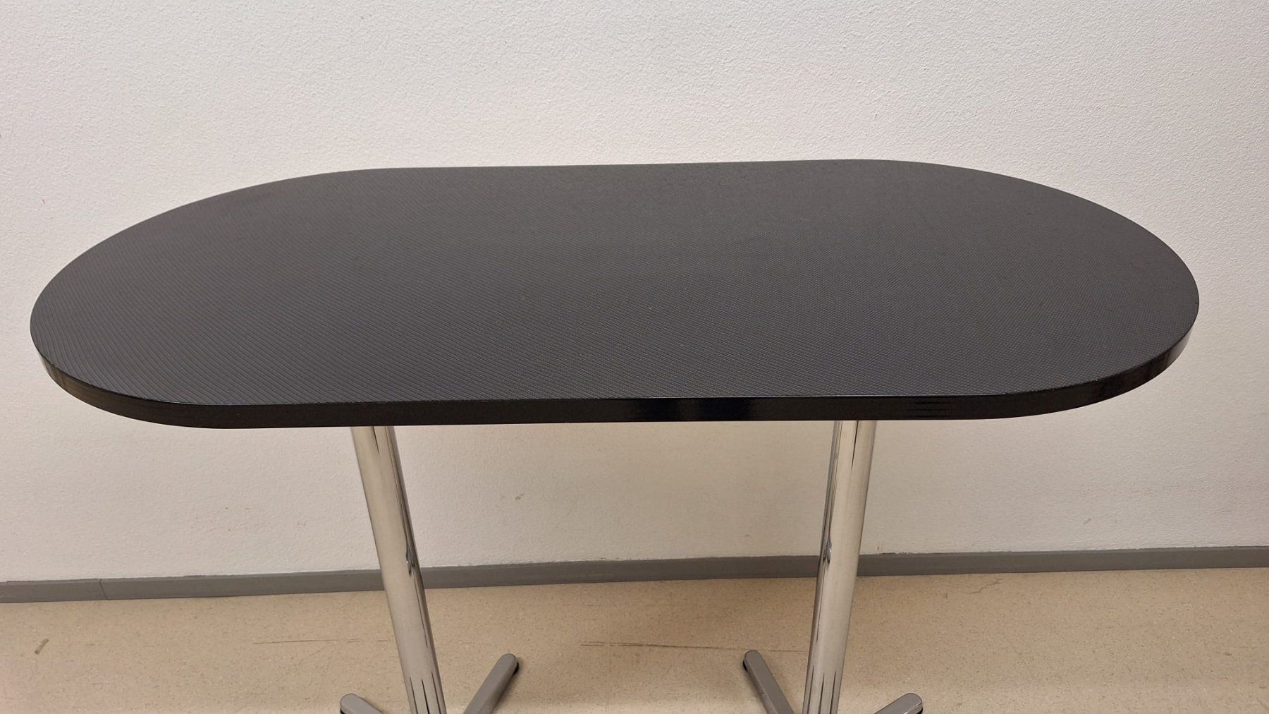 Tavoli: stabiler Tisch / Bar – Usato da Kollbrunn venduto da equipe-bachofner.ch 2